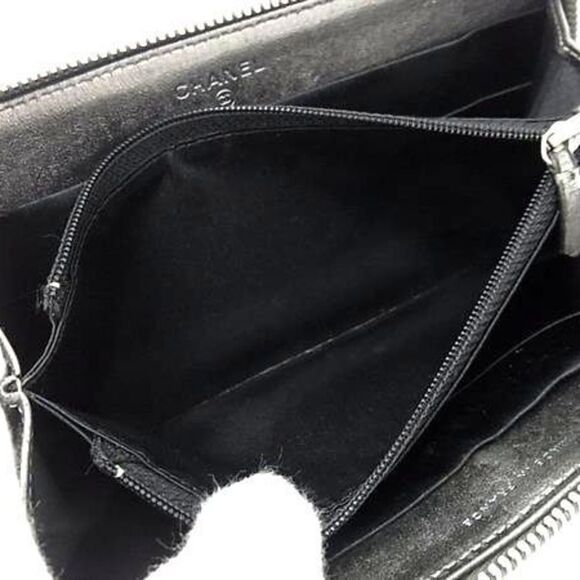 CHANEL Gray Leather Logo Wallet - Picture 4 of 6